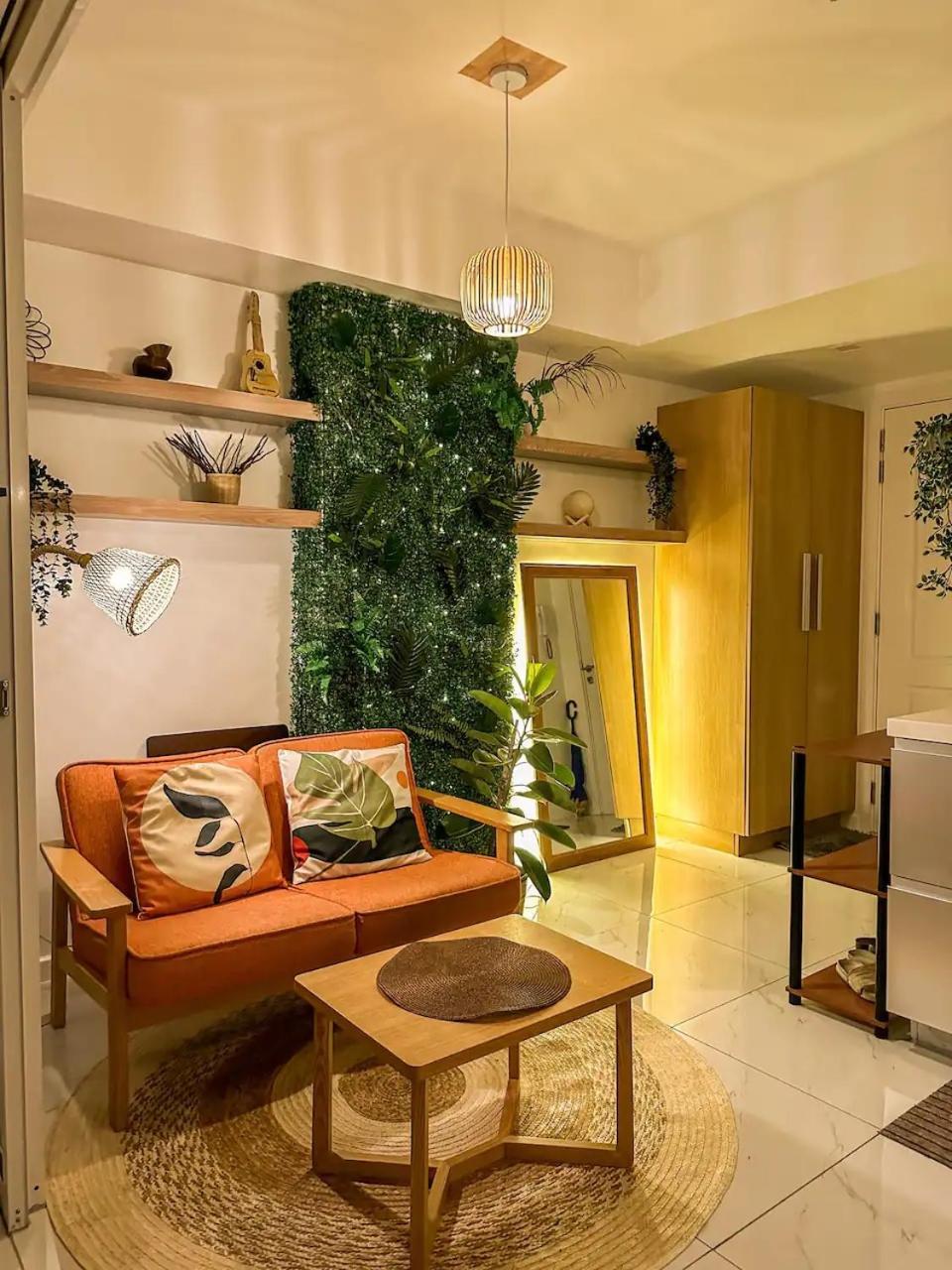 Beach Front Living In The Heart Of The City, Azure Residences Manila Exterior photo